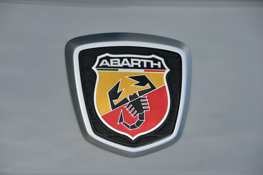 Логотип Abarth 595 Pista (312) 2017 года  (фото 30 из 53)